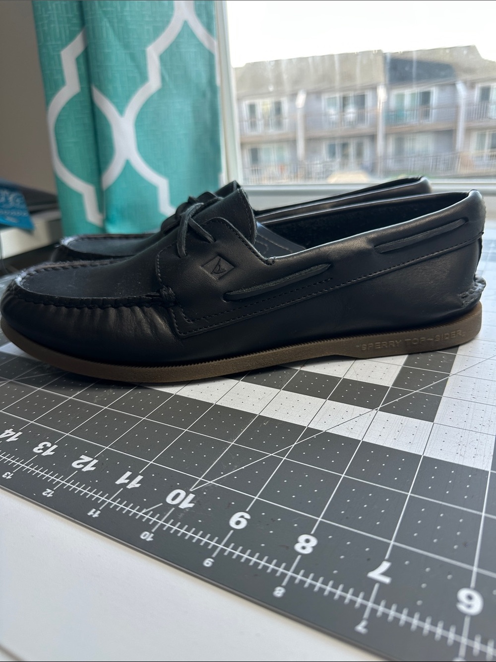 Sperry Black Leather Boat Shoes with Brown Sole Mens 11. Never Worn!
